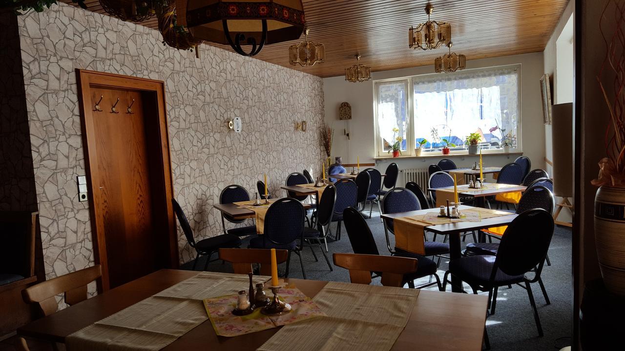 Schwarzwaldgasthof Baren Hotel Titisee-Neustadt Exterior foto